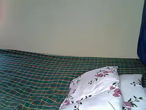 Lovelyheers's cam snapshot