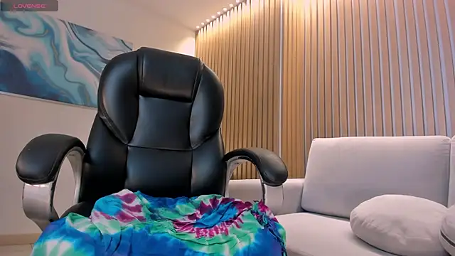 ZaraKafruni's cam snapshot