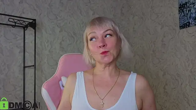 Ann_Annise's cam snapshot