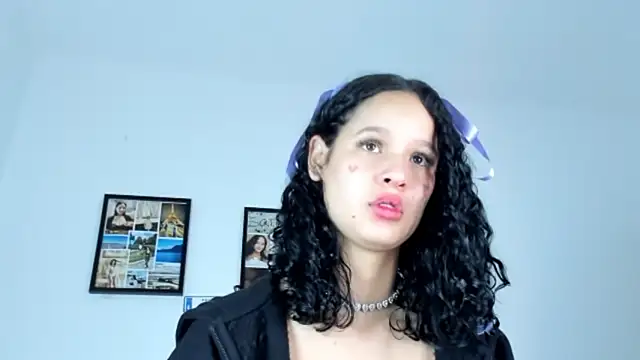 catalina_santana4's cam snapshot