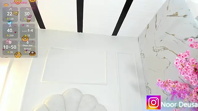 Candaceoweens's cam snapshot