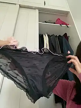 Liliya-77 live sex cam