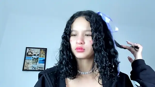 catalina_santana4's cam snapshot