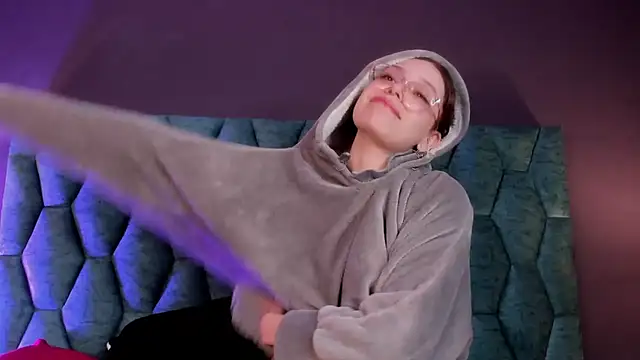 sophie_blaake's cam snapshot