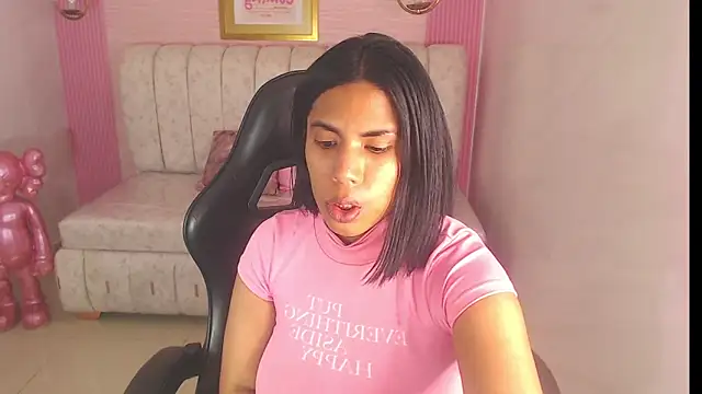 ambar_fox_s's cam snapshot