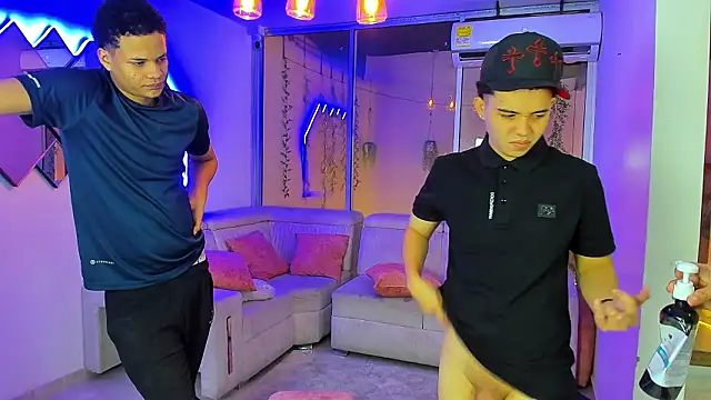 Houseofwarrios live sex cam