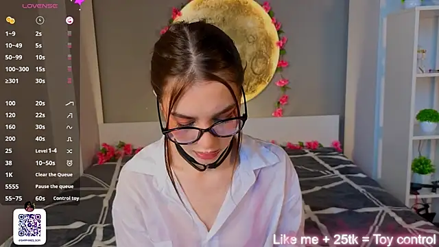 LauraHansil's cam snapshot