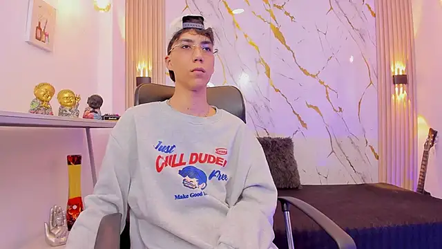 Nikolay_Gregori's cam snapshot