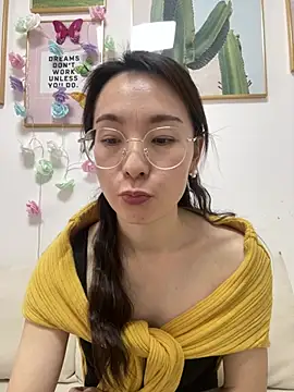 you-005's cam snapshot