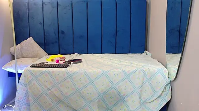 rouxinferno_cr's cam snapshot