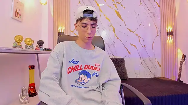 Nikolay_Gregori's cam snapshot