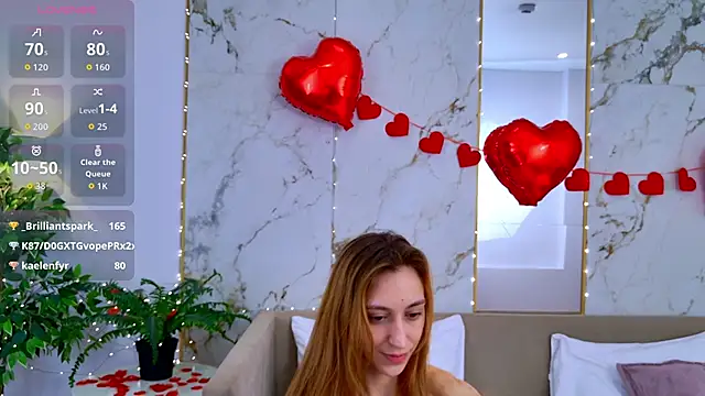 LeyaAtwood's cam snapshot