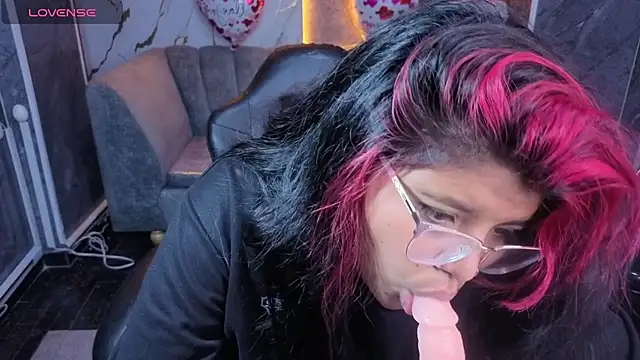 Alice_b_'s cam snapshot