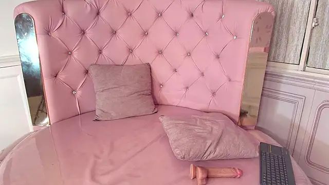 Sweet_lucy10's cam snapshot