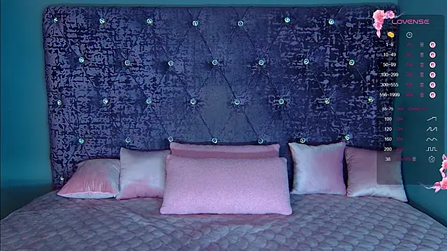 NoraBigAss's cam snapshot