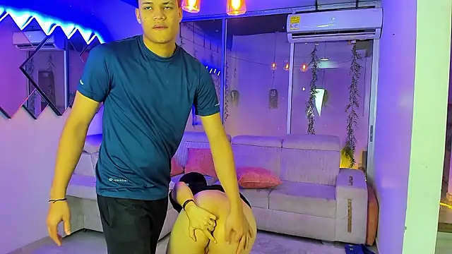 Houseofwarrios live sex cam