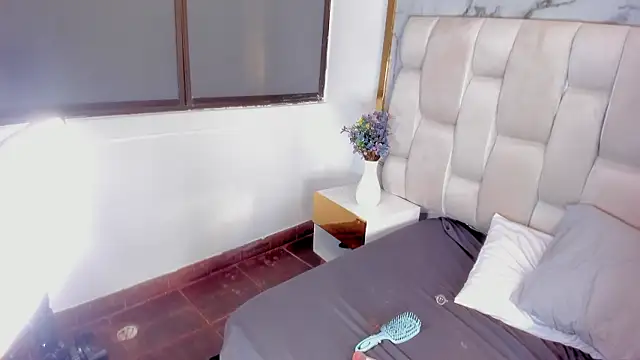 Scaarlett_22_ live sex cam