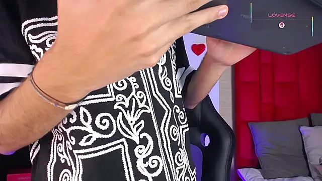 Ezra_Storm live sex cam