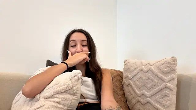 LuellaHalifax's cam snapshot