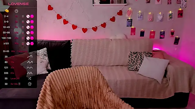 BellaCaress live sex cam