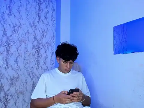 Valentino_Lane's cam snapshot