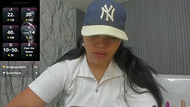 melany_rouse18's cam snapshot