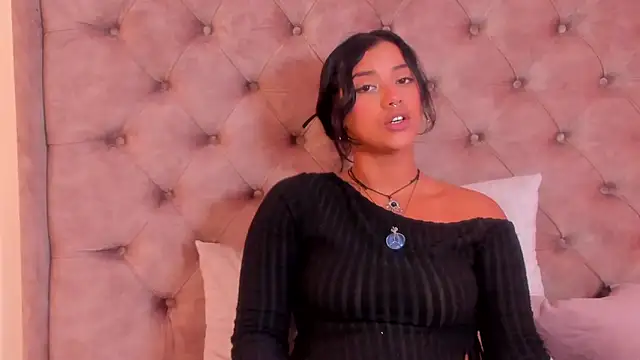 regina_noctixx's cam snapshot