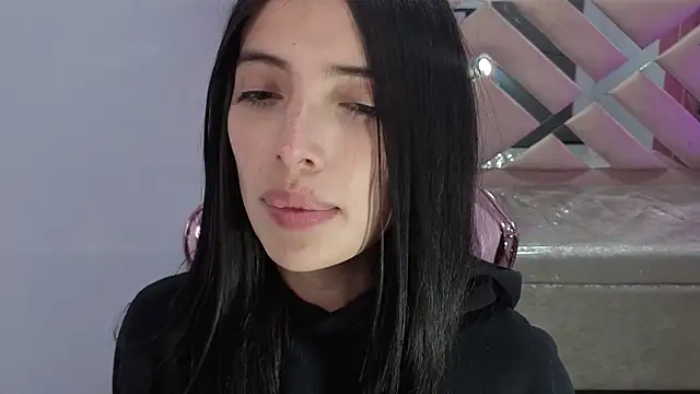 cynthia_ch's cam snapshot