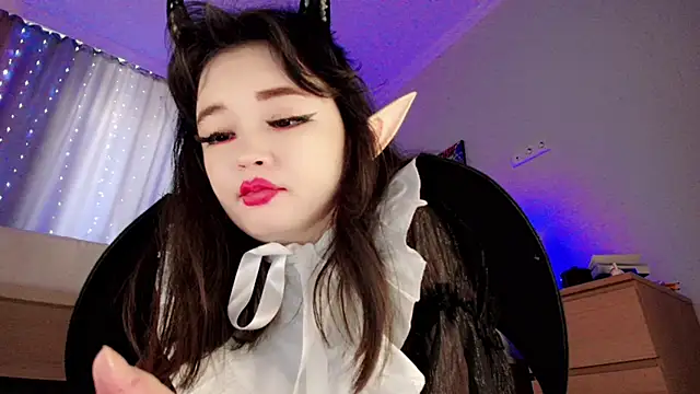 Dazzl1ngFire live sex cam