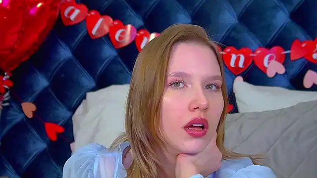 LiliLinn live sex cam