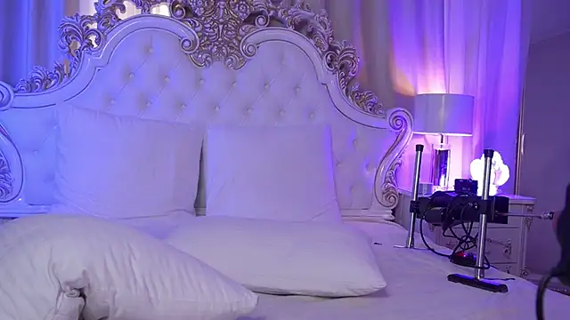 MeganStrain live sex cam