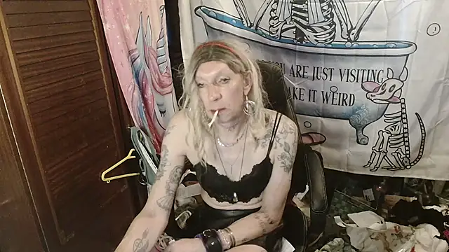 Ombeline1 live sex cam