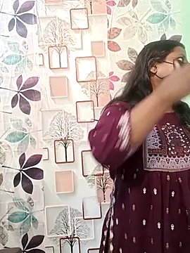 TAMIL-MILF- live sex cam