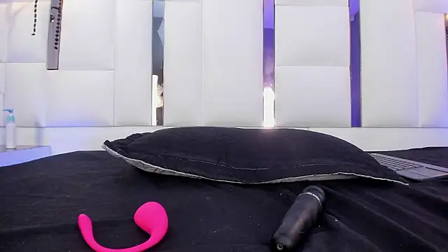 Magic_zahara's cam snapshot