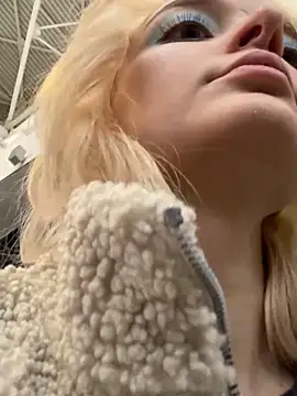 aka_Blonde live sex cam