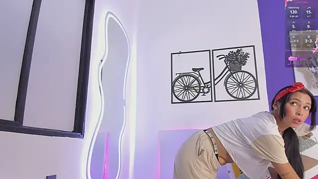 Summer1- live sex cam