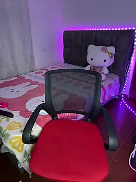 salome_polaniiee's cam snapshot