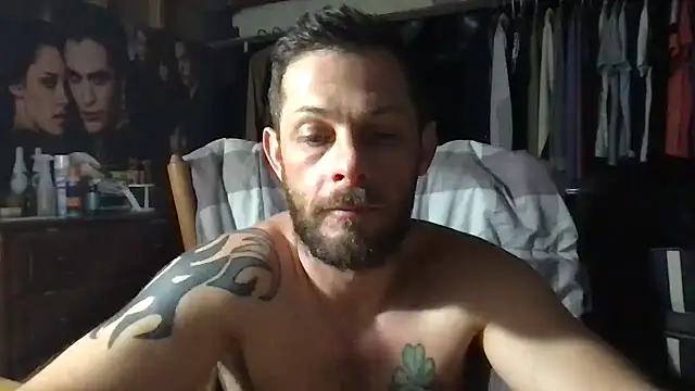 ARCHERTASTE live sex cam