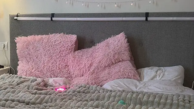 PinkNoir live sex cam