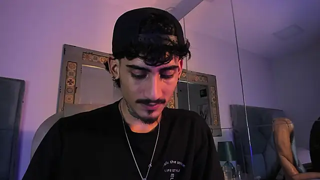 Mr_Strike live sex cam