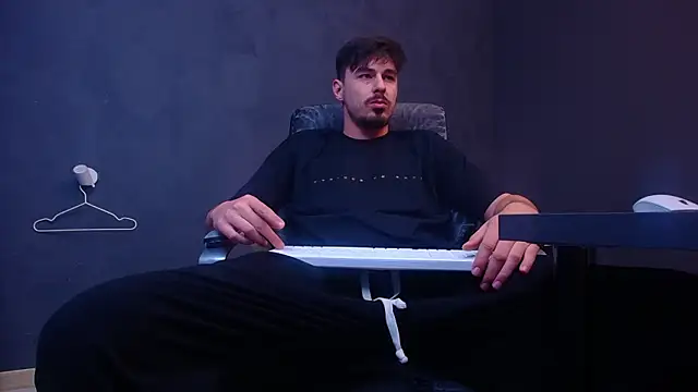 EnzoRace's cam snapshot