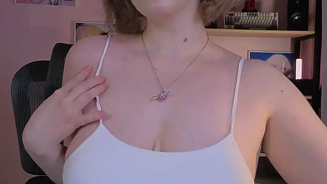 ELLIEJAY's cam snapshot