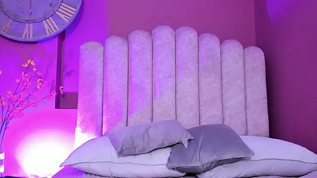 Scarlet-x's cam snapshot