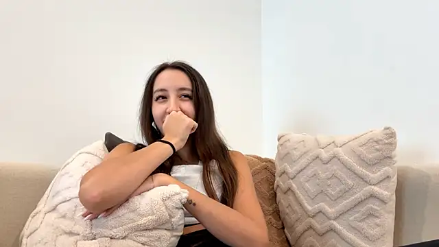 LuellaHalifax's cam snapshot