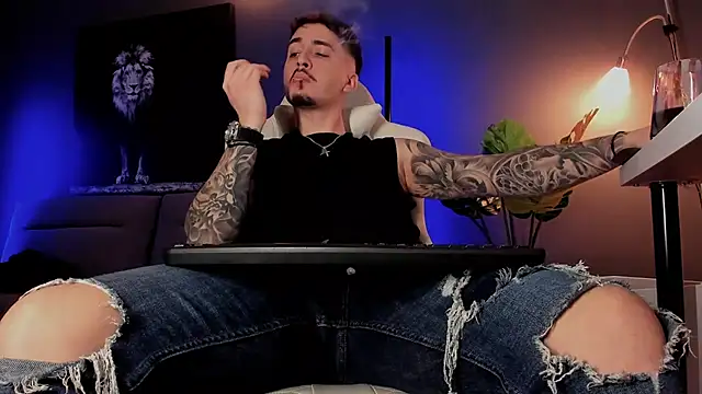 uptomatty live sex cam