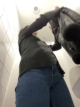 RinaCat's cam snapshot