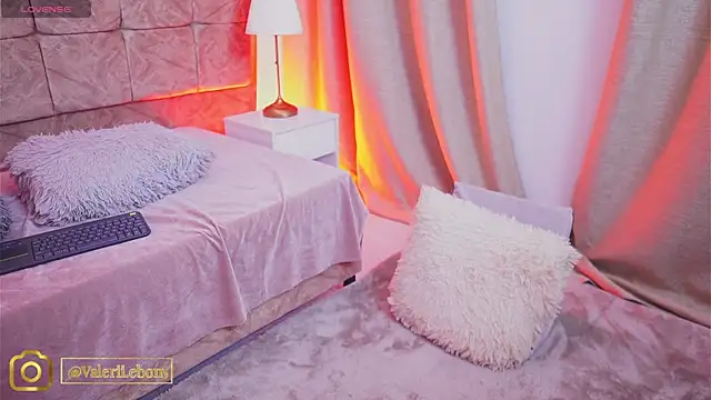 Valeriestyle's cam snapshot