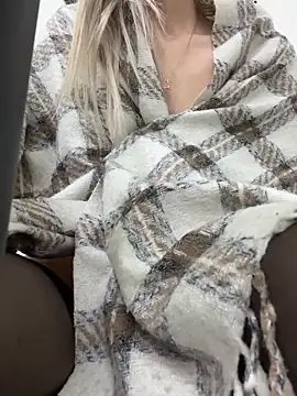 -HollyWay-'s cam snapshot