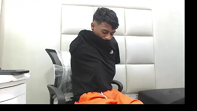 TonnyMarck live sex cam