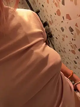 Tinababay live sex cam